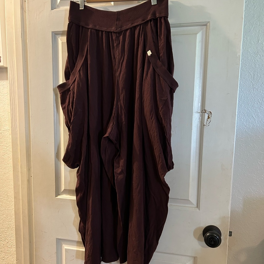 Free People Flowing  pants